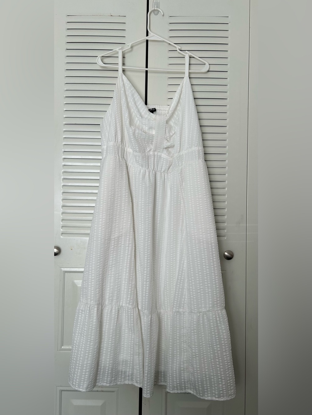 Torrid Midi Seerucker Cut Out Detail Halter Dress Cloud Dancer (size -3X)